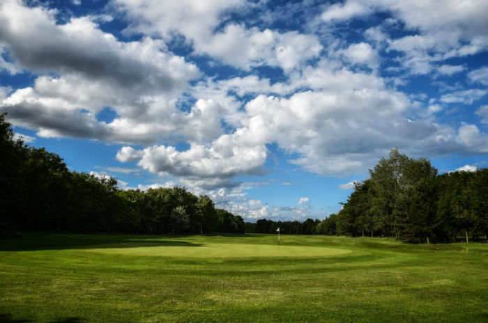Hole 3, Dog Leg
